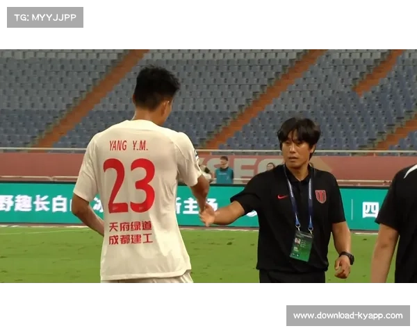 徐正源或加盟蓉城助力韦世豪冲击锋线搭档新高峰31岁国脚加盟在即